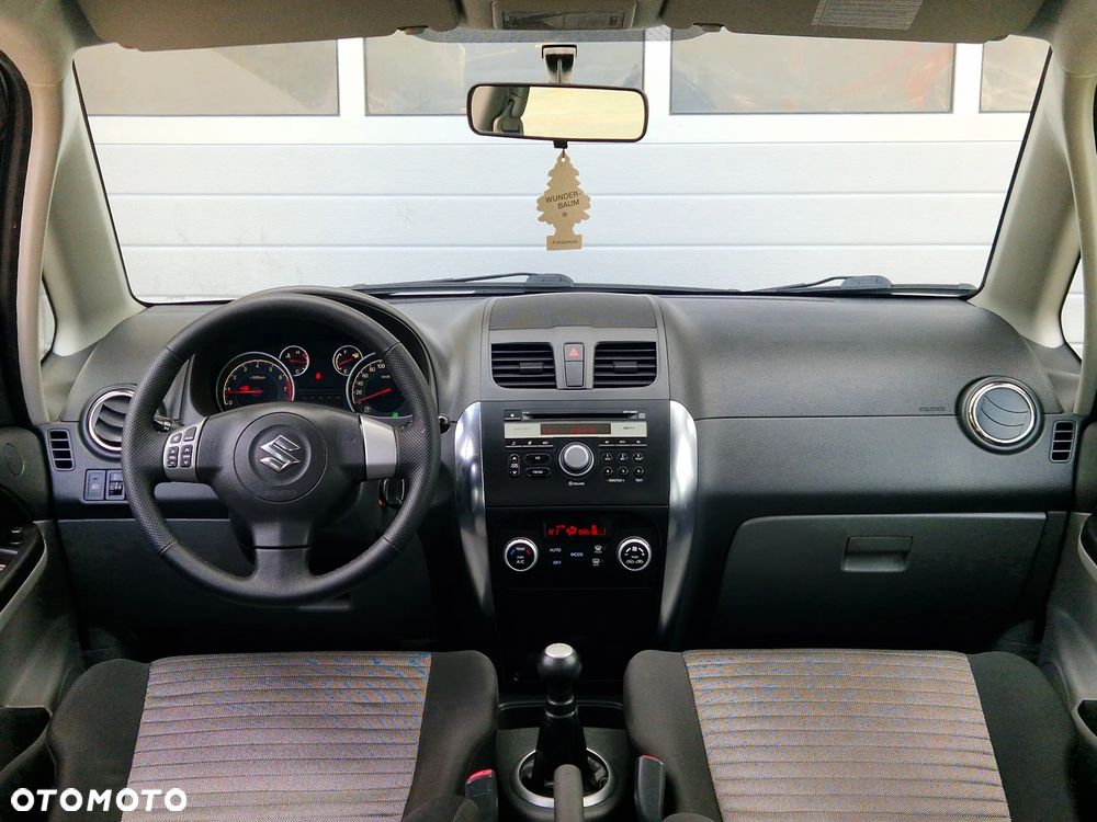 Suzuki SX4 1.6 Comfort Plus 4WD - 20