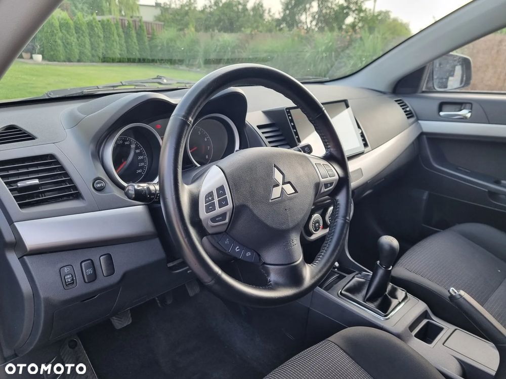 Mitsubishi Lancer - 6