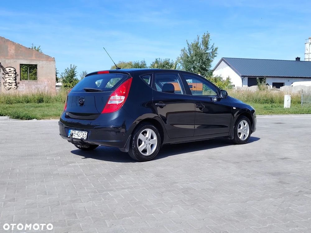 Hyundai i30 1.6 CRDi Style EU5 - 11