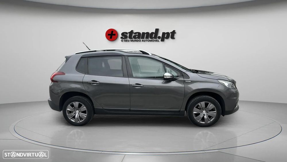 Peugeot 2008 1.2 PureTech Allure - 4