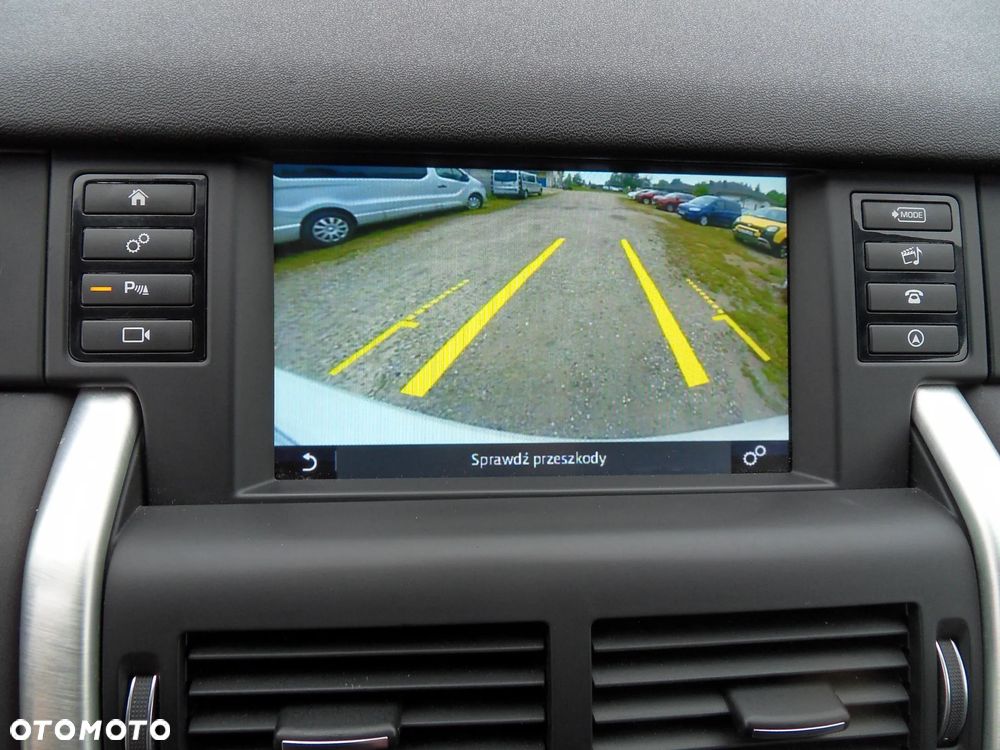 Land Rover Discovery Sport 2.0 TD4 HSE Luxury - 23