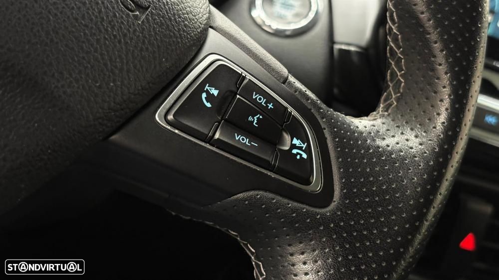 Ford EcoSport 1.0 EcoBoost ST-Line Black Edition - 25