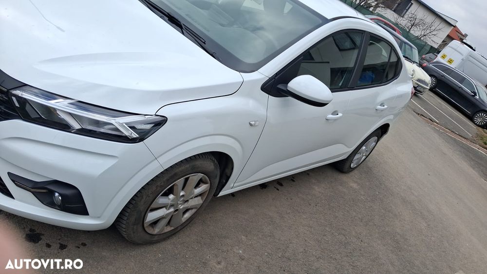 Dacia Logan TCe 90 Essential - 3