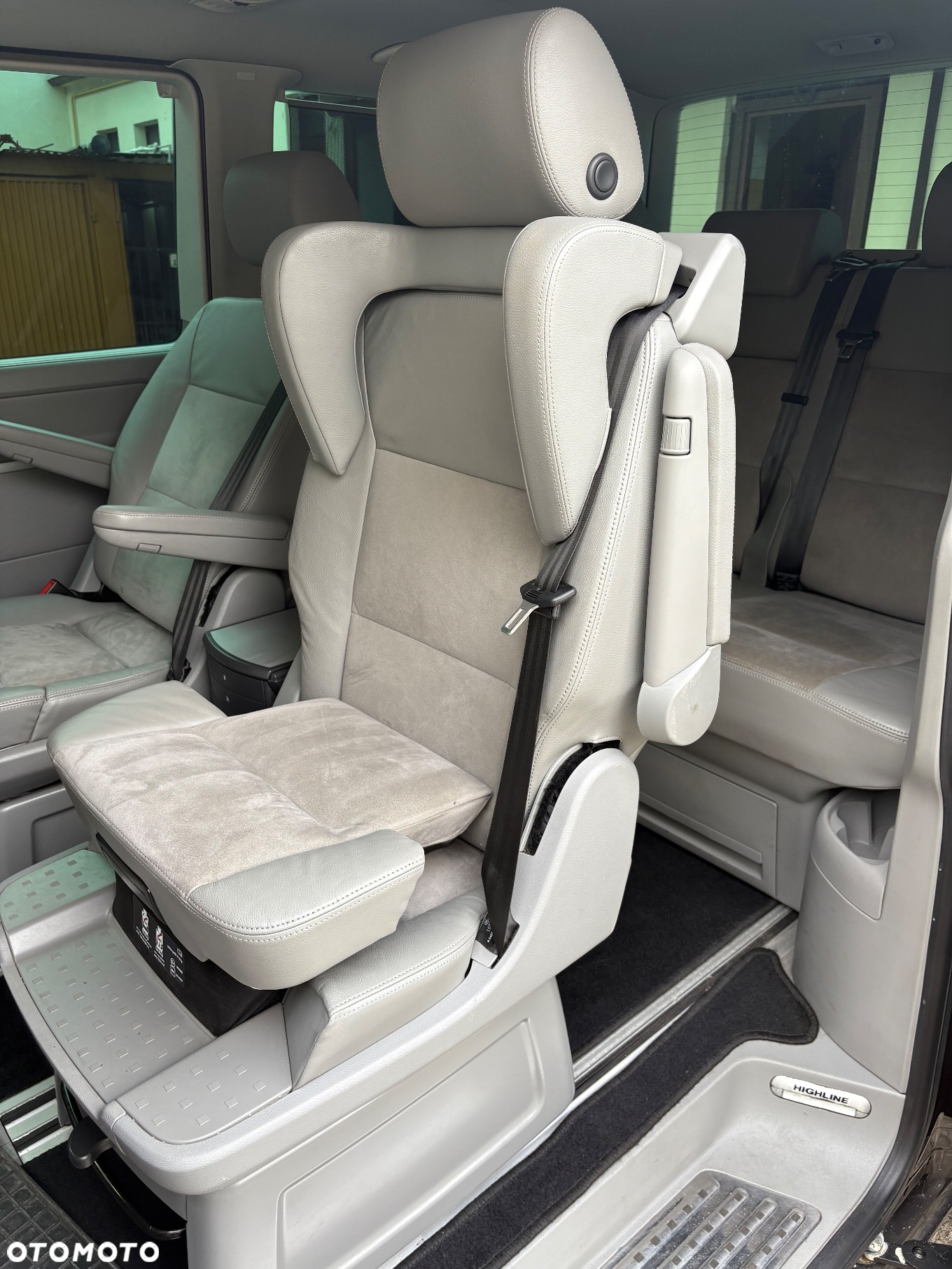 Volkswagen Multivan - 31