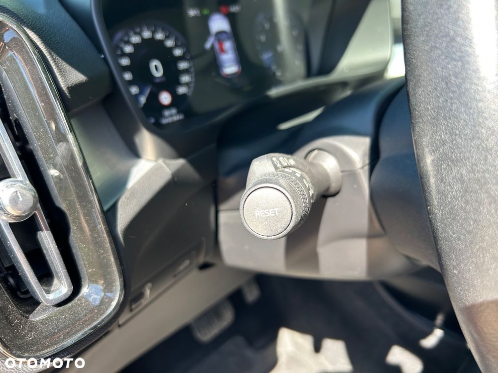 Volvo XC 40 T5 AWD Momentum - 16