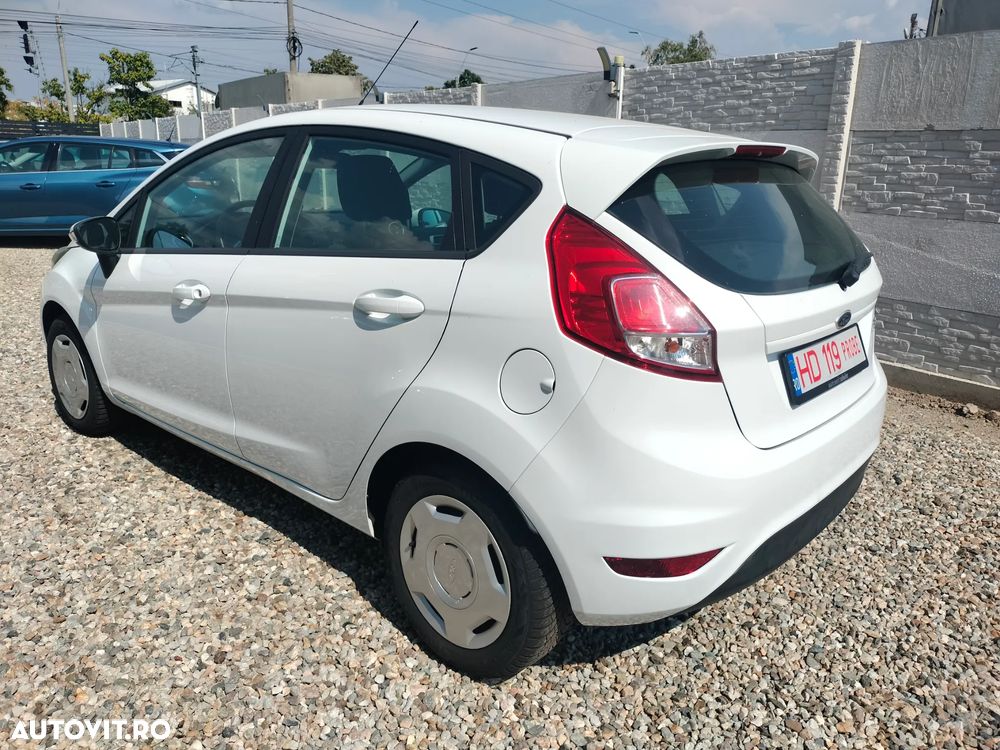 Ford Fiesta - 2