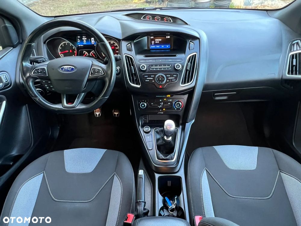 Ford Focus ST - 23