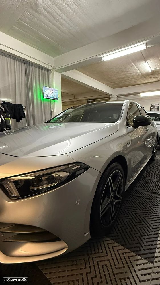 Mercedes-Benz A 250 e 8G-DCT AMG Line - 1