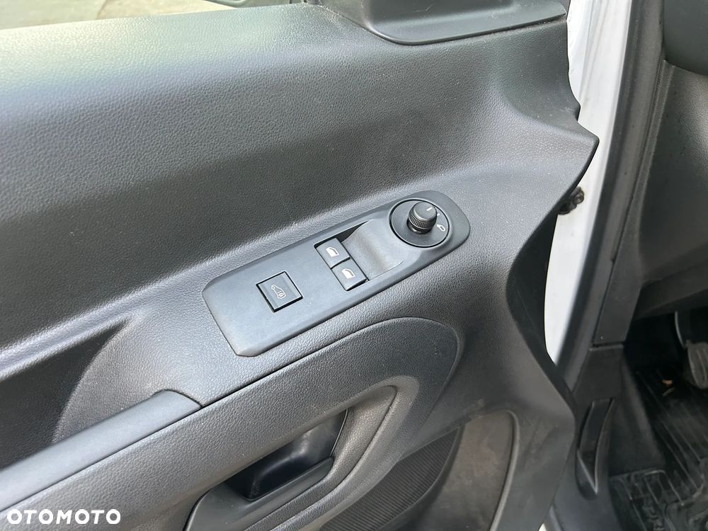 Toyota Proace City - 24