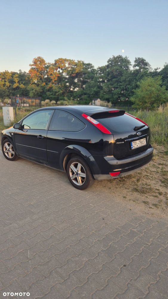 Ford Focus 1.6 Ambiente - 3