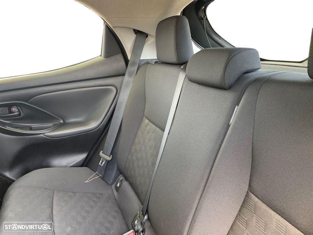 Toyota Yaris - 12