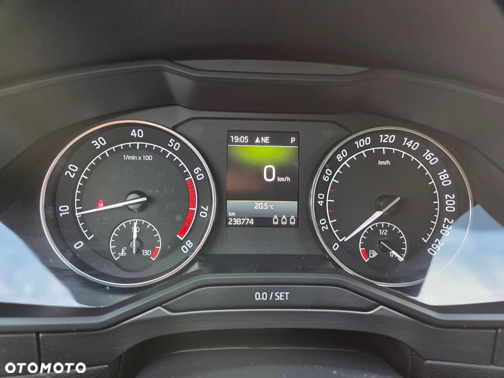 Skoda Superb 2.0 TSI Style DSG - 13