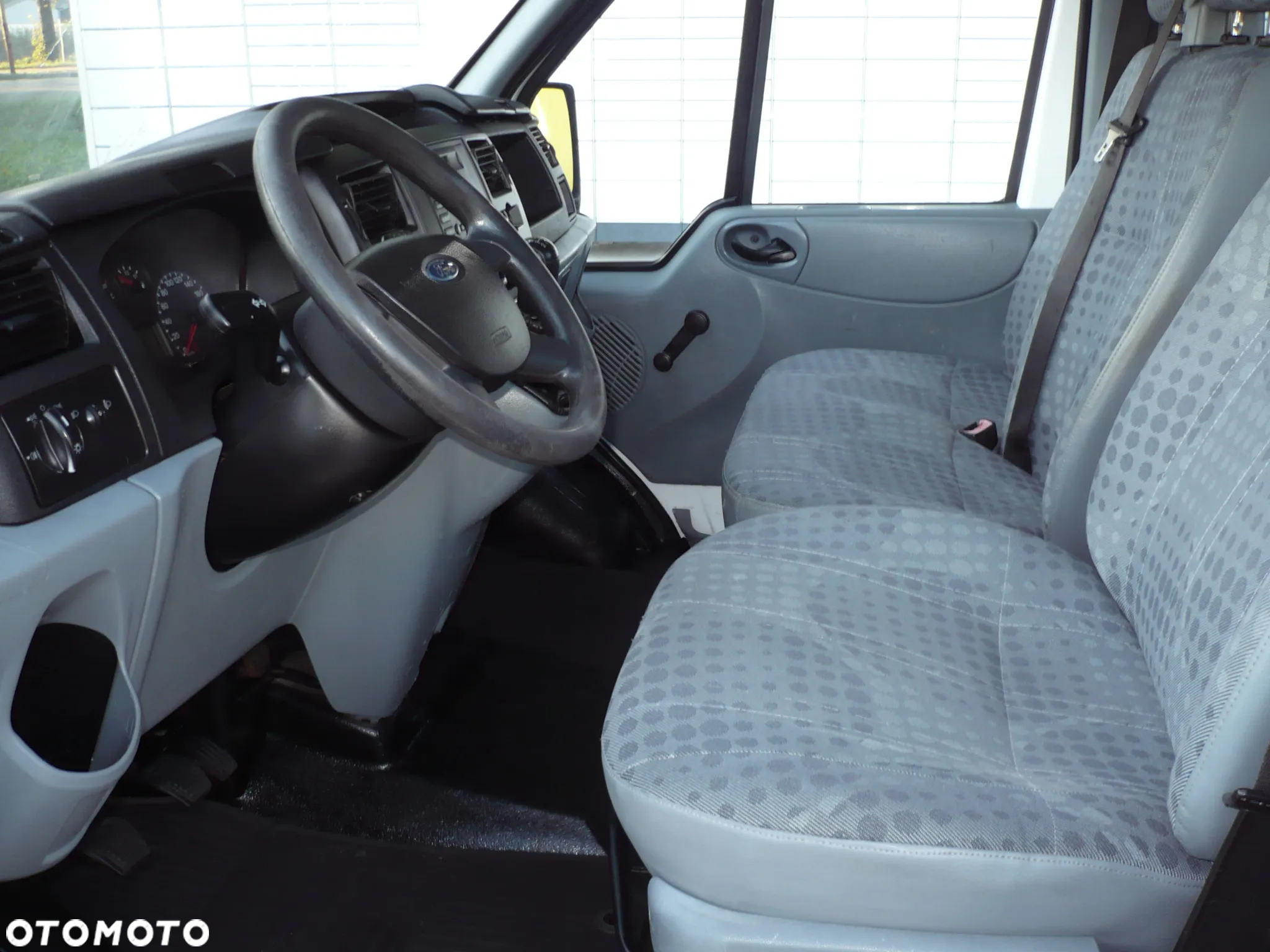 Ford Transit - 10