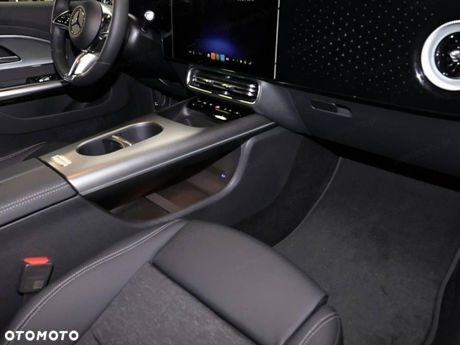 Mercedes-Benz CLA 200 mHEV 8G-DCT - 14