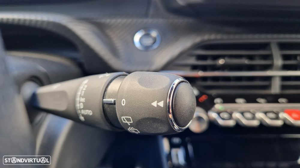 Peugeot e-208 GT - 24