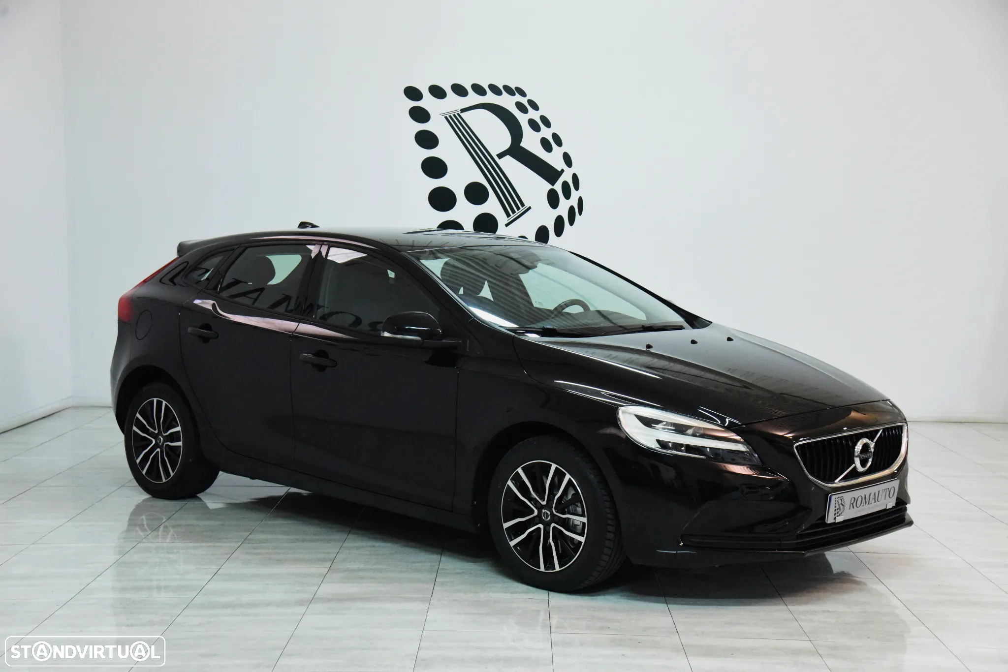 Volvo V40 2.0 D3 Momentum - 3