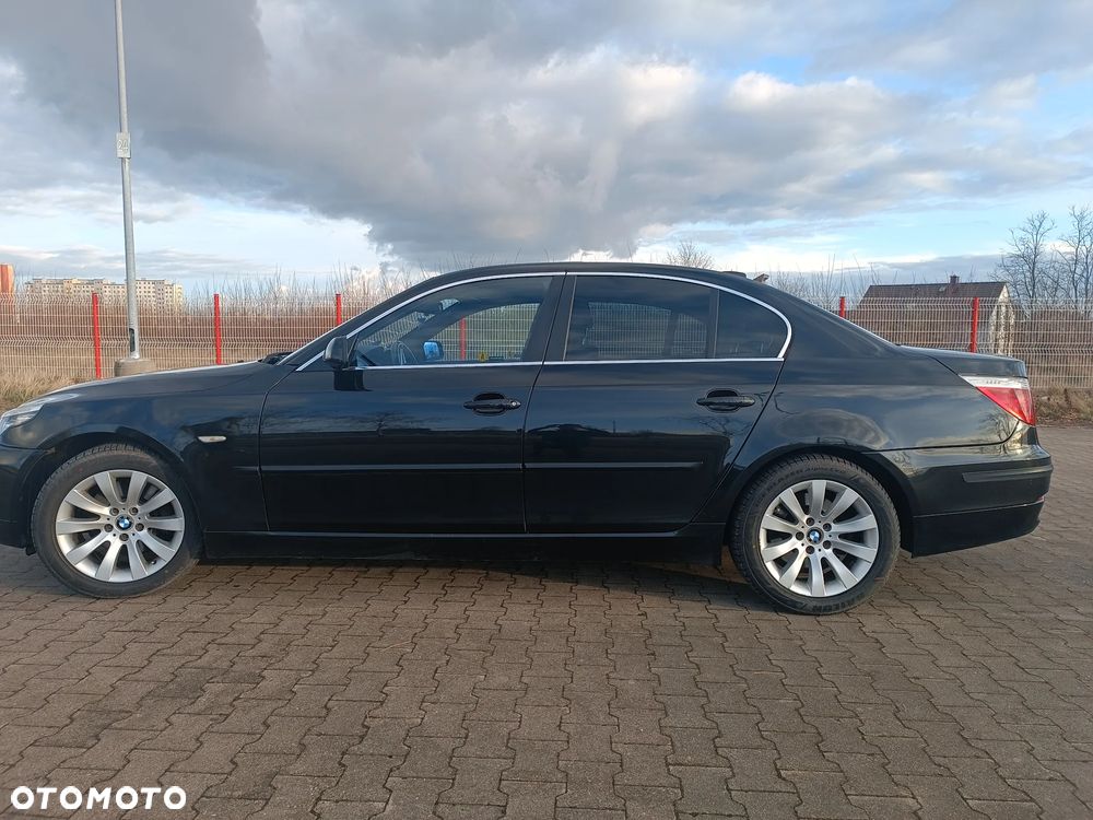BMW Seria 5 520d - 14
