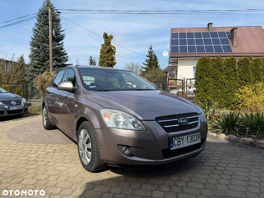 Kia Ceed 1.6 Crdi Optimum - 1