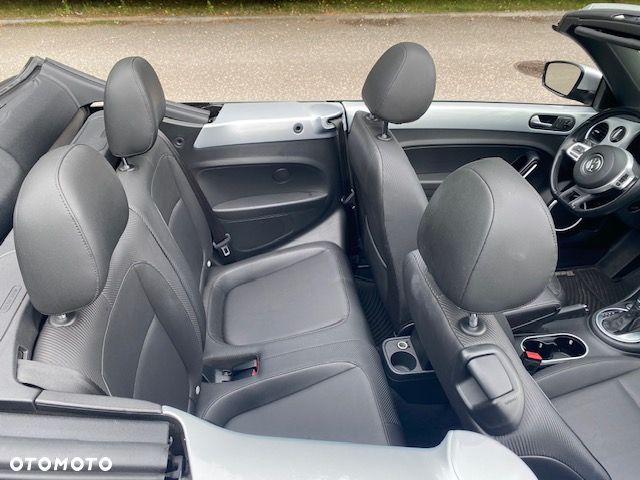 Volkswagen New Beetle - 36