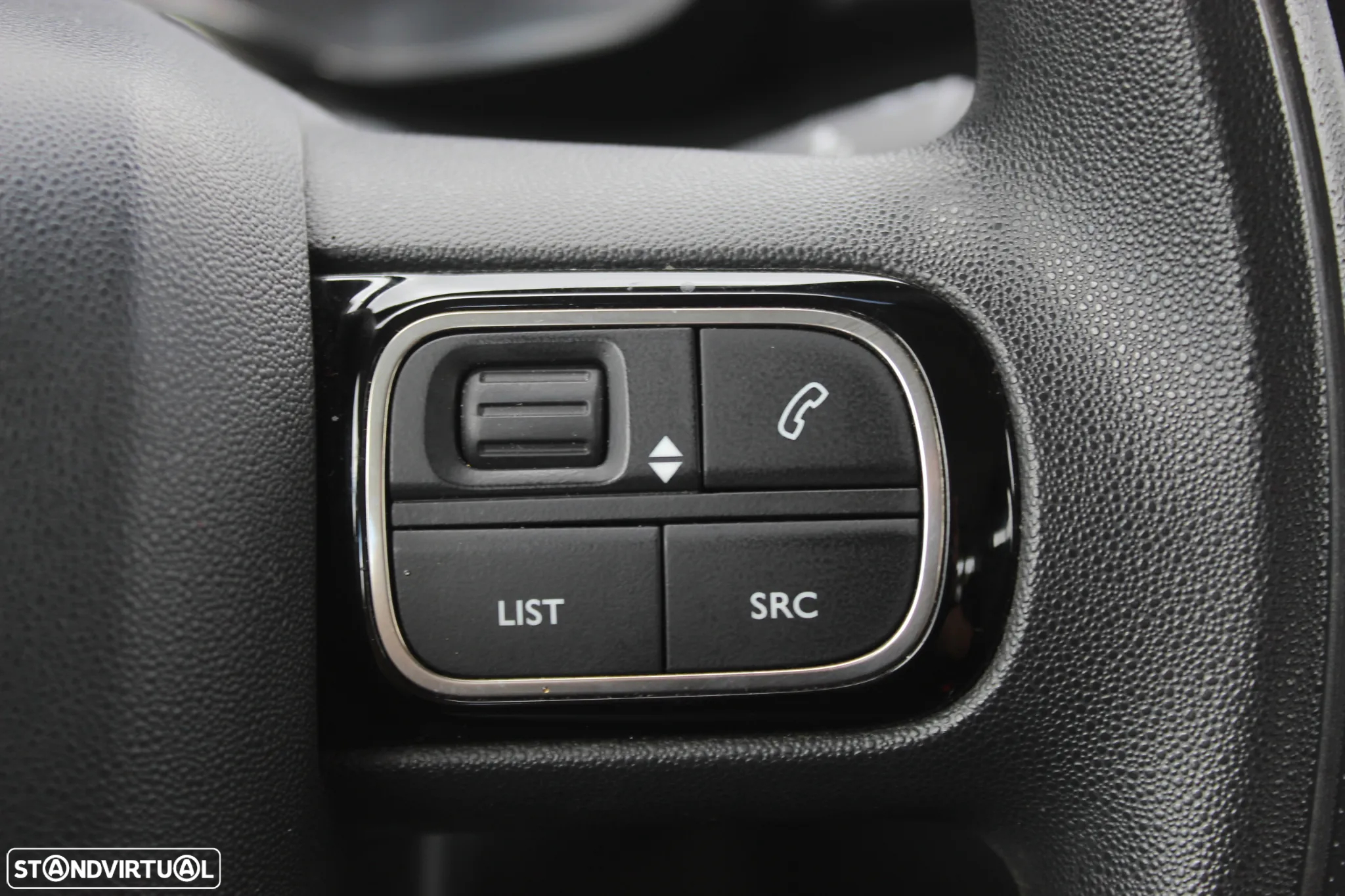 Citroën C3 1.6 BlueHDi Exclusive - 26