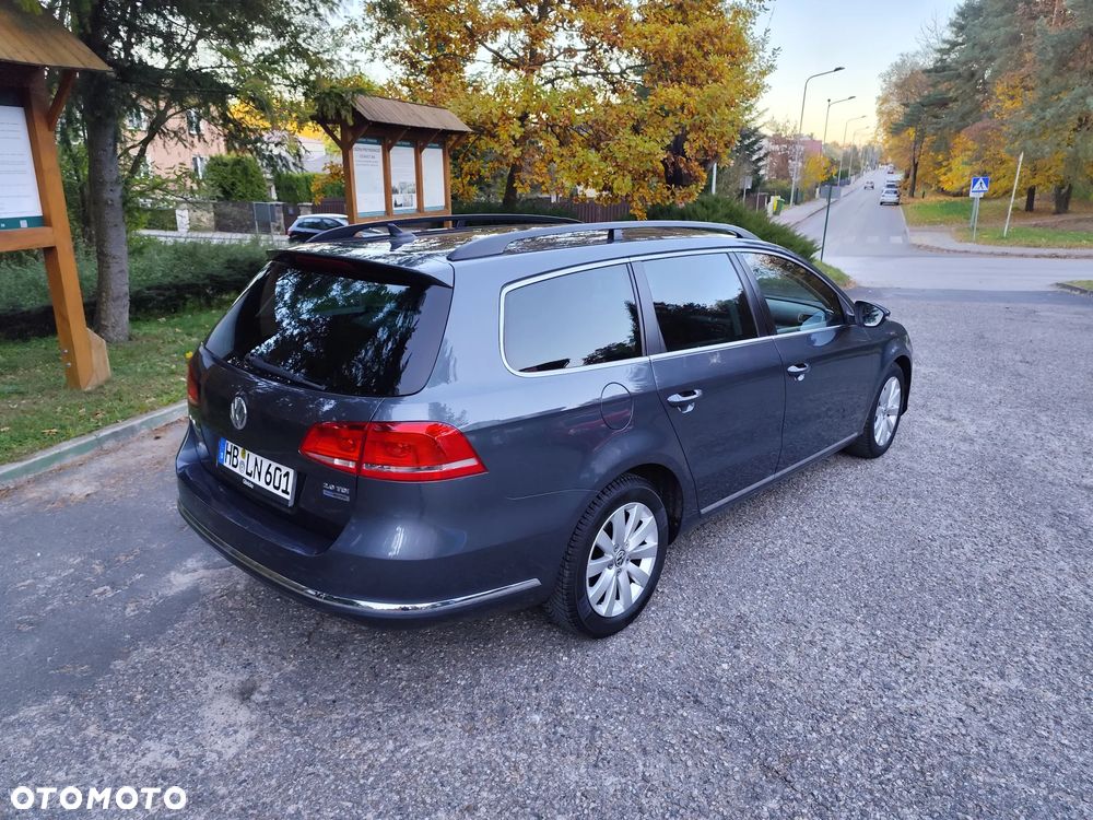 Volkswagen Passat 2.0 TDI Comfortline - 12
