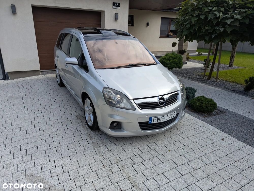 Opel Zafira - 25
