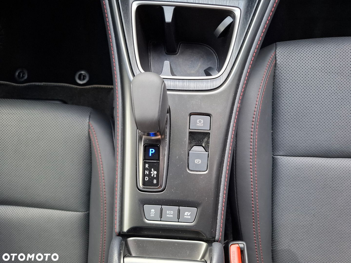 Lexus LBX 1.5 Hybrid Emotion - 33