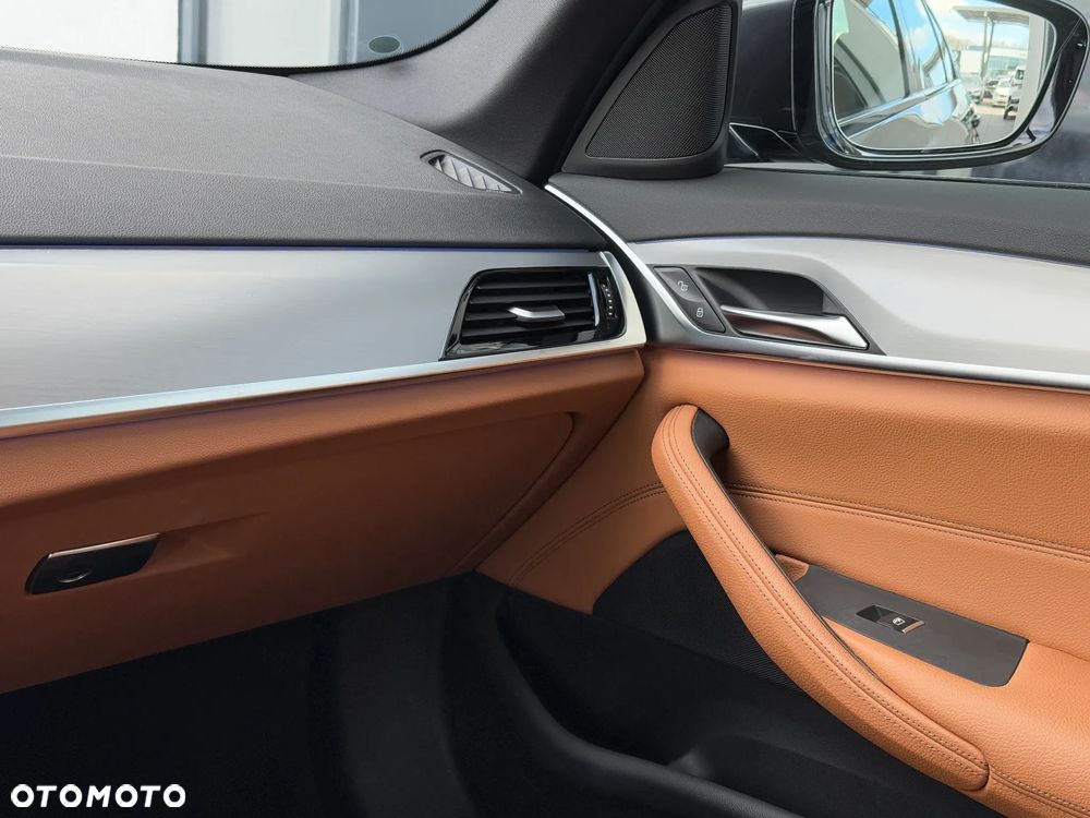 BMW Seria 5 - 16