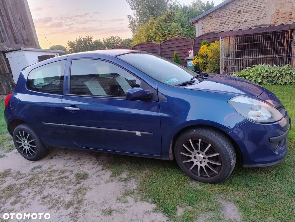 Renault Clio - 7
