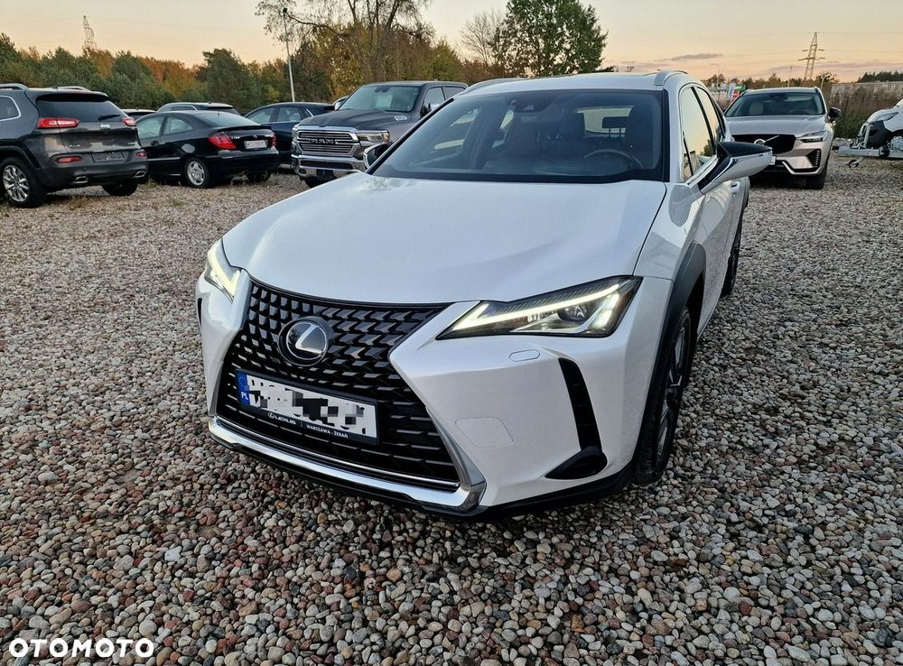 Lexus UX - 3
