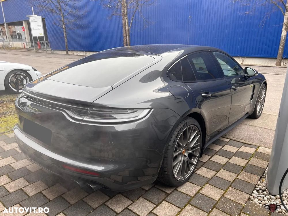 Porsche Panamera 4 E-Hybrid Platinum Edition - 29