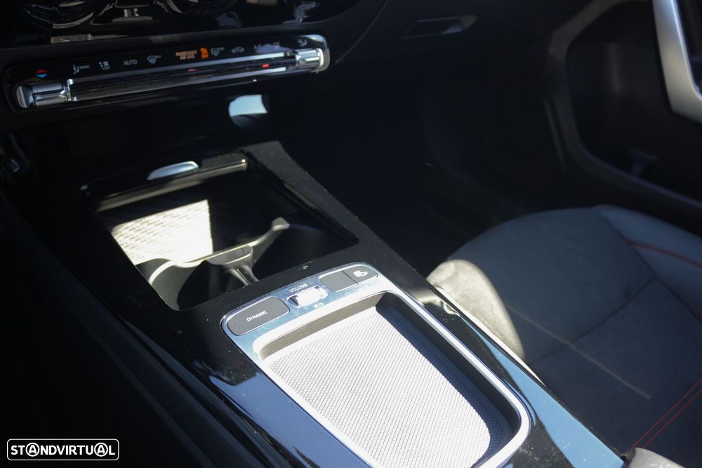Mercedes-Benz A 250 e - 30