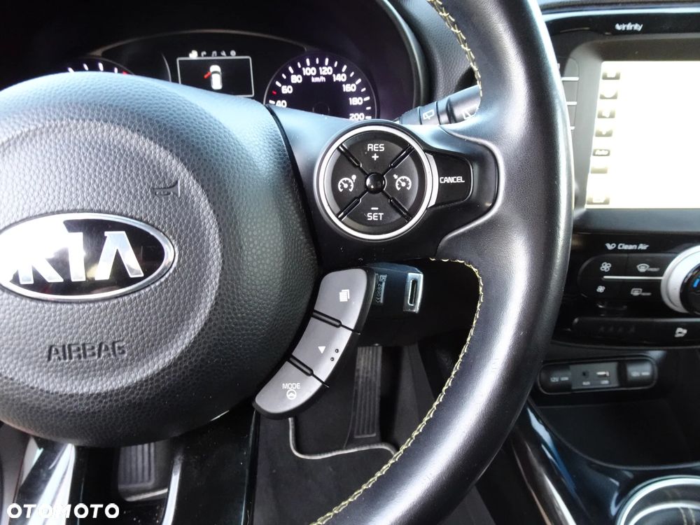 Kia Soul 1.6 CRDI XL - 22