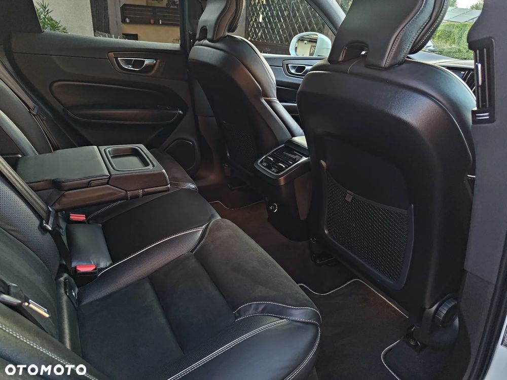 Volvo XC 60 T5 R-Design - 21
