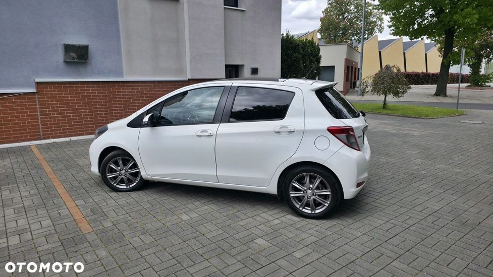 Toyota Yaris 1.33 Premium - 10