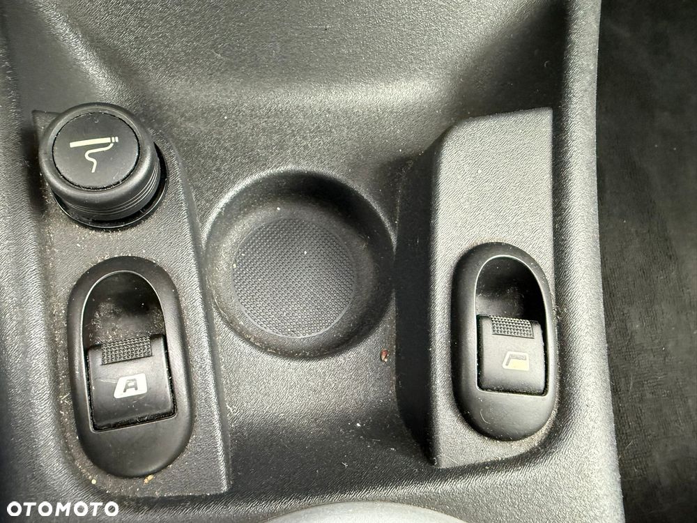 Citroën C3 1.4 HDi Impress - 16