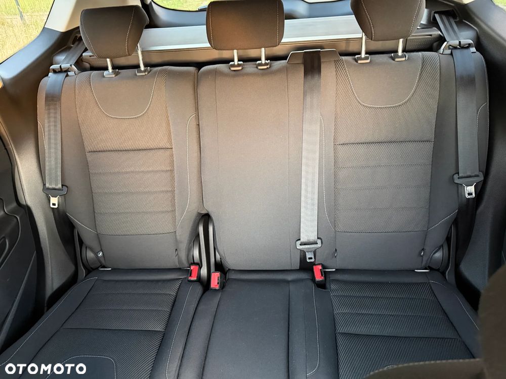 Ford Kuga 2.0 TDCi 2x4 Titanium - 15