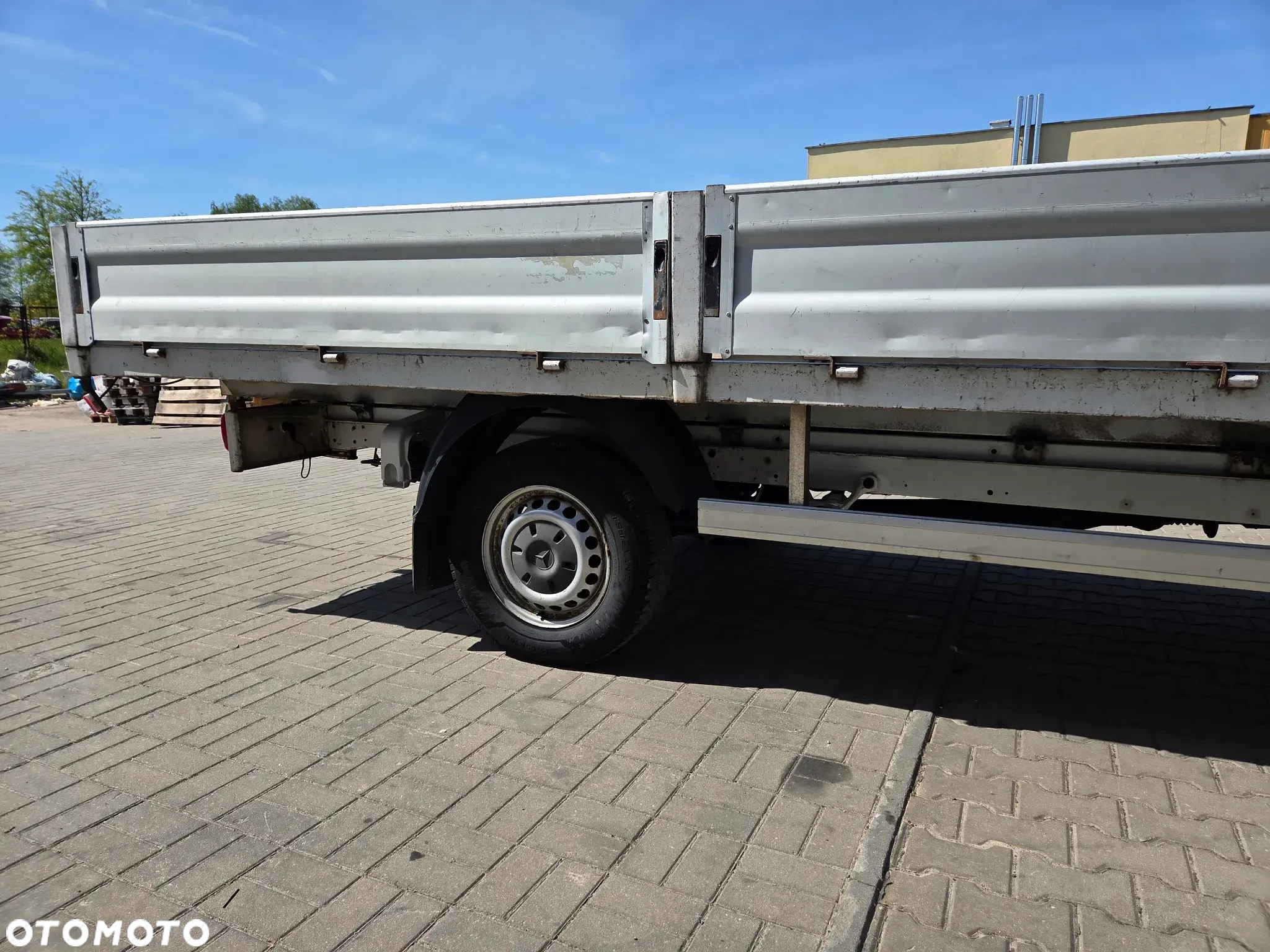 Mercedes-Benz Sprinter - 15