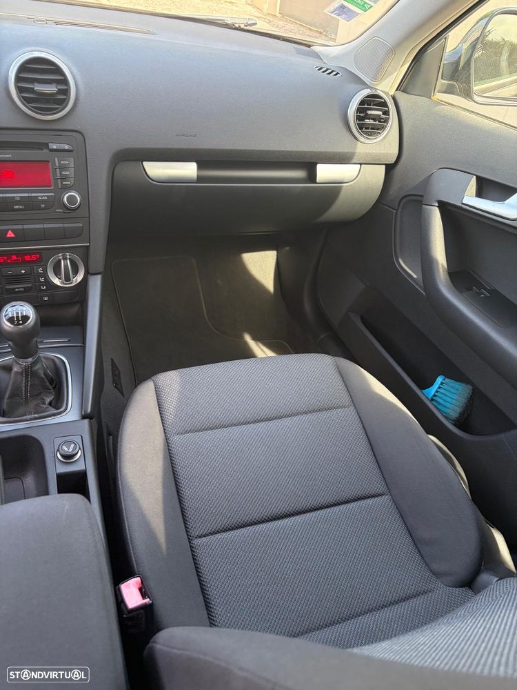 Audi A3 Sportback 1.6 TDI Attraction - 6