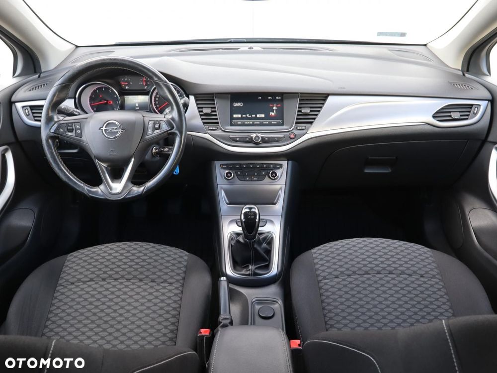 Opel Astra 1.4 T Enjoy - 6