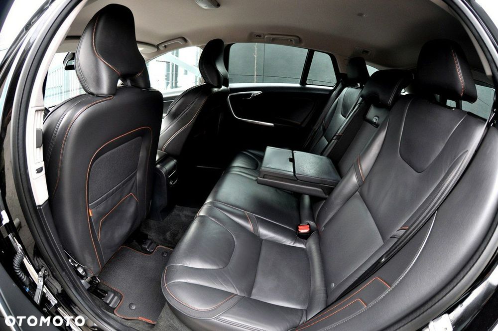 Volvo V60 D2 Ocean Race - 8