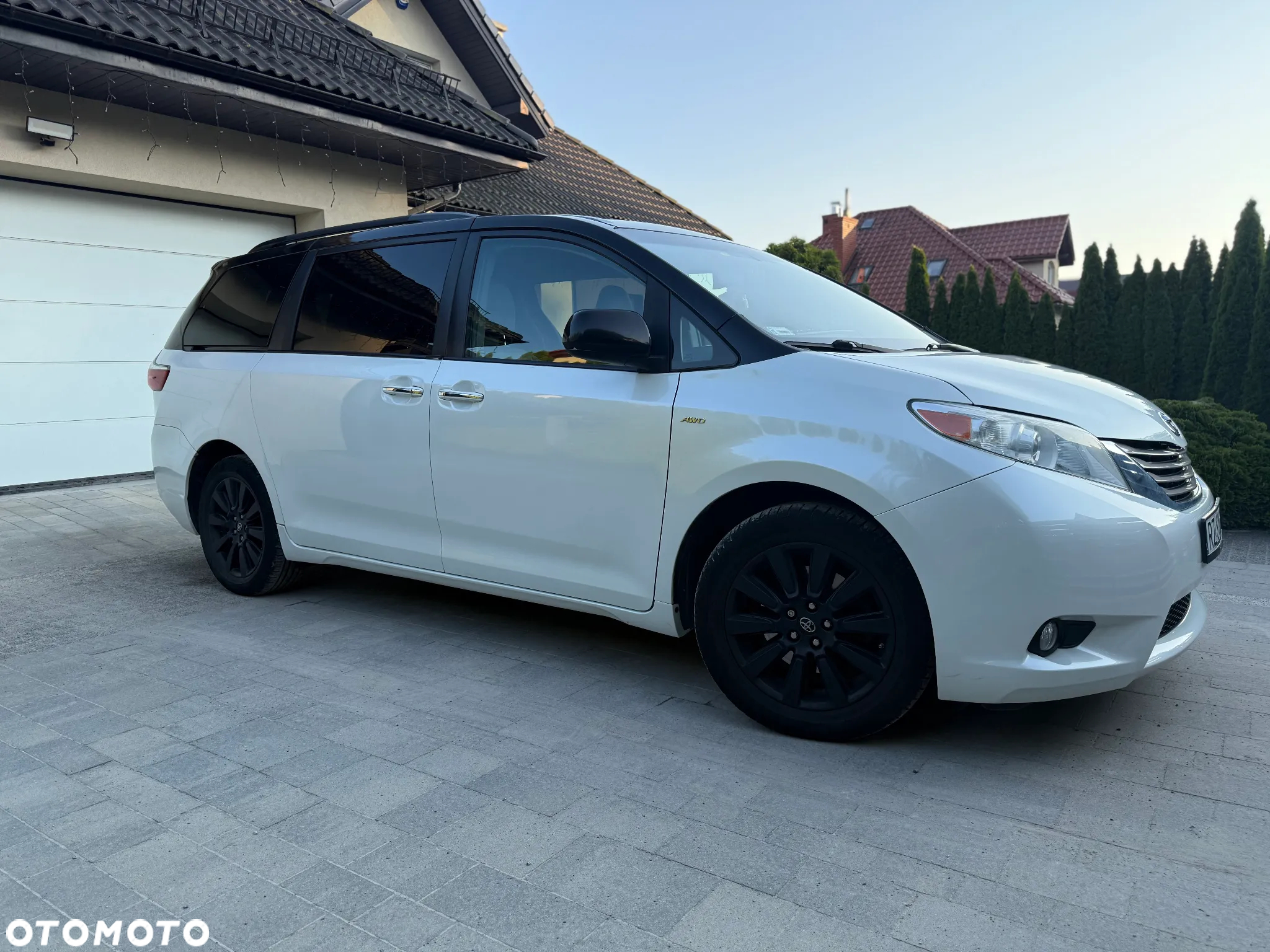 Toyota Sienna 3.5 V6 XLE AWD - 3
