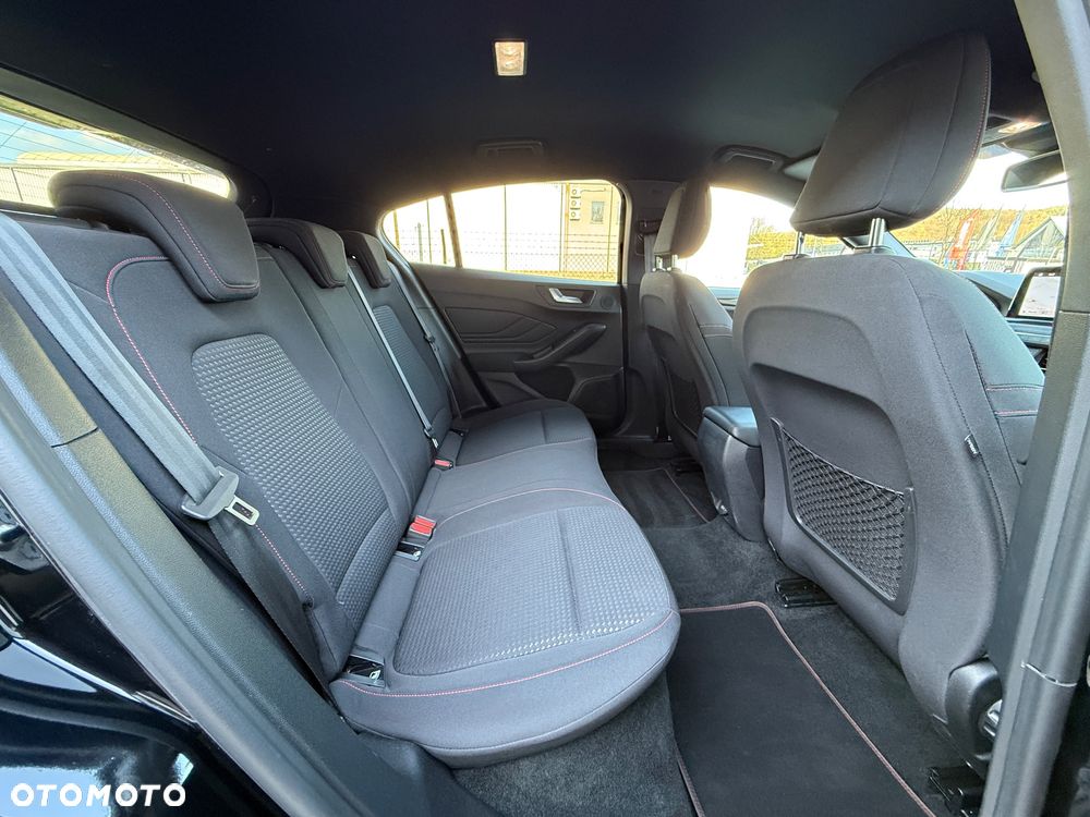 Ford Focus 1.0 EcoBoost ST-Line - 27
