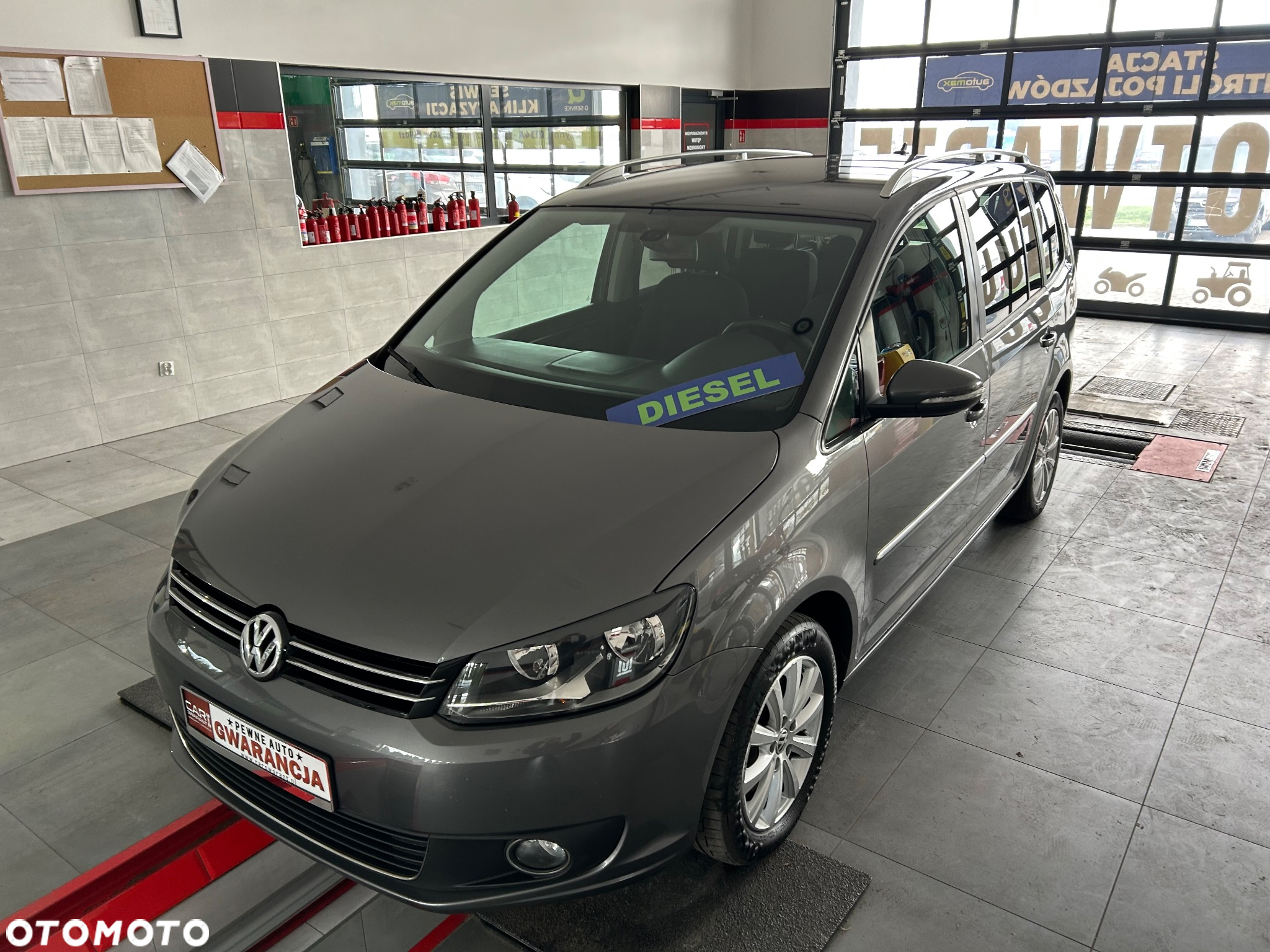 Volkswagen Touran 2.0 TDI BMT Comfortline Plus DSG - 2