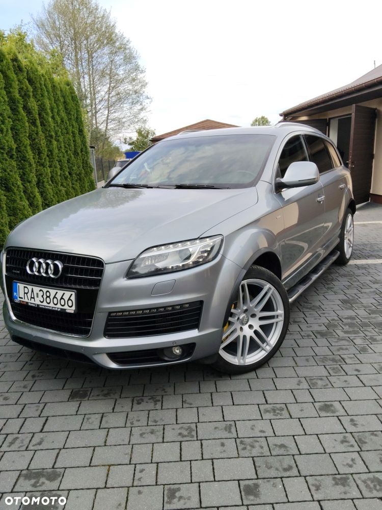 Audi Q7 - 1