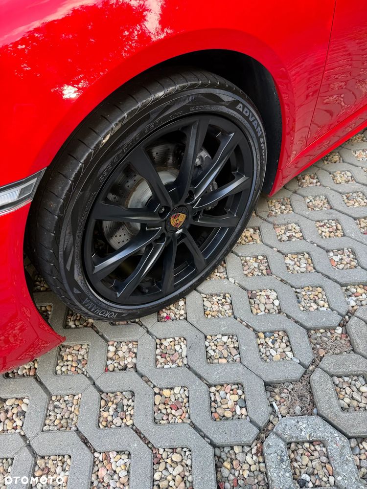 Porsche 718 Cayman - 13