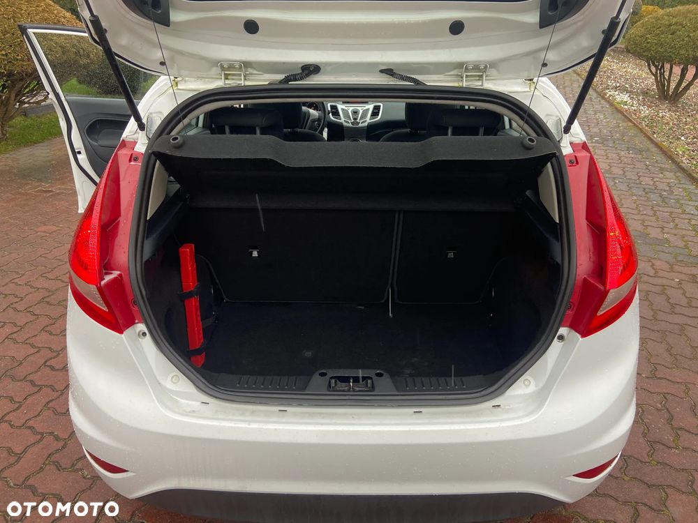 Ford Fiesta 1.25 Champions Edition - 8