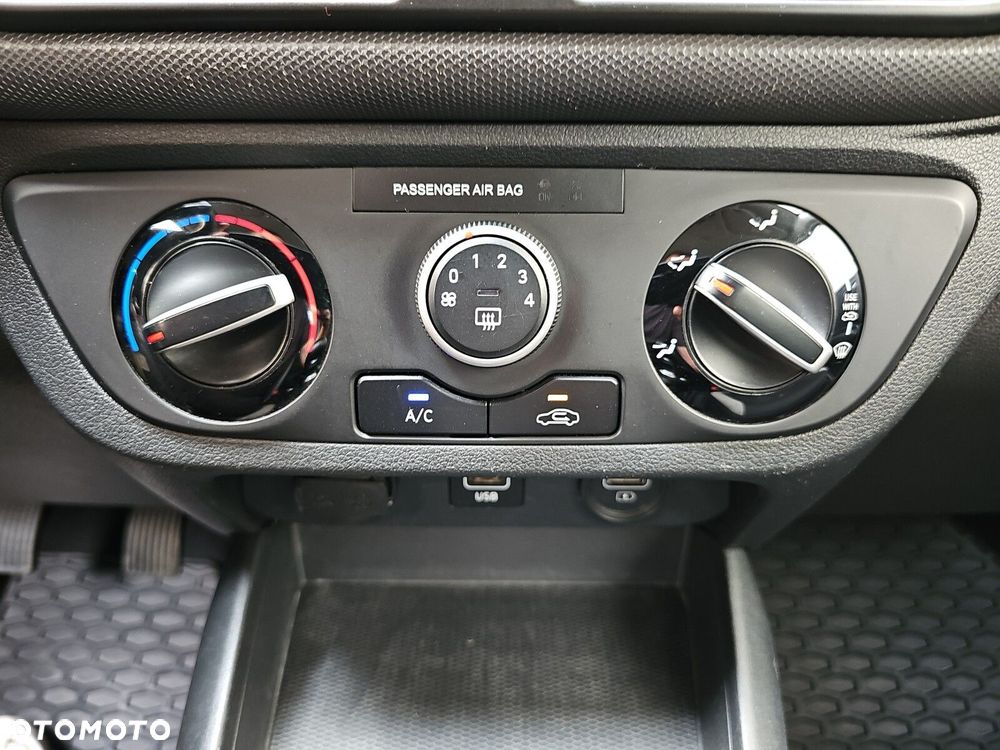 Hyundai i10 - 22