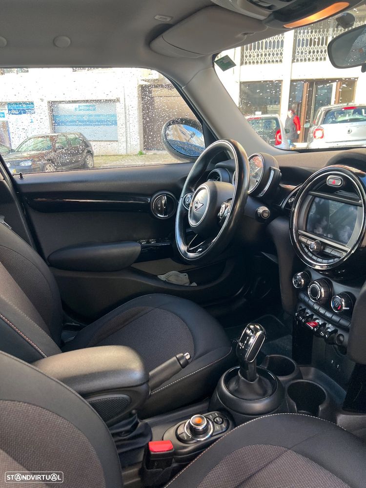 MINI 5 Portas One Aut. - 11