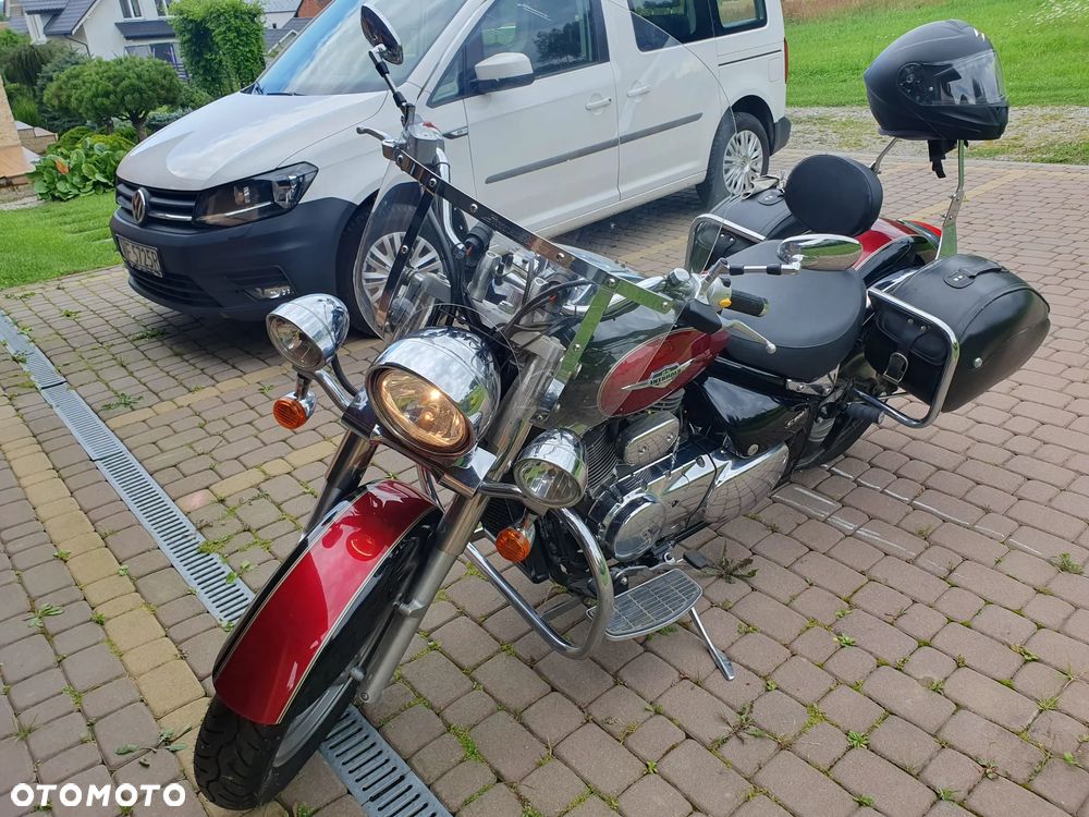 Suzuki Intruder - 7